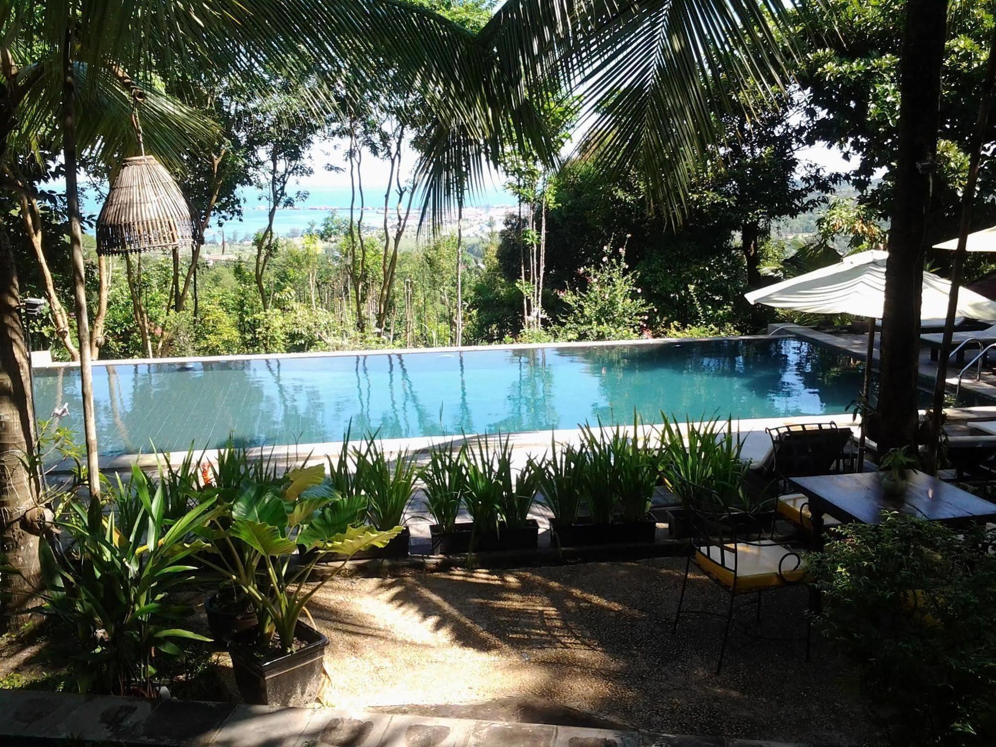 Port Hedonia Hotell Sihanoukville Exteriör bild