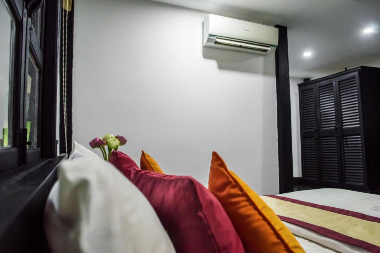 Port Hedonia Hotell Sihanoukville Exteriör bild