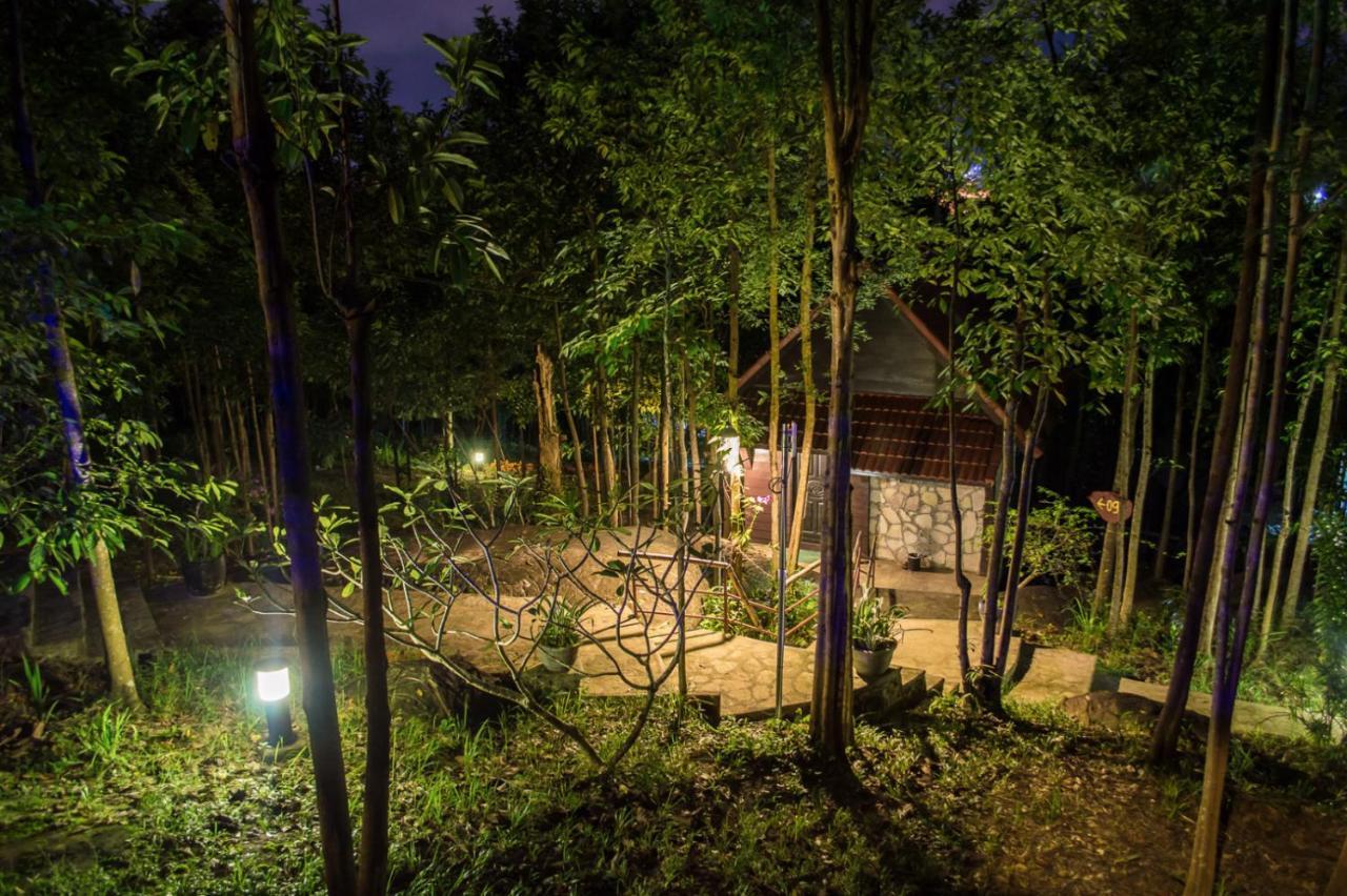 Port Hedonia Hotell Sihanoukville Exteriör bild