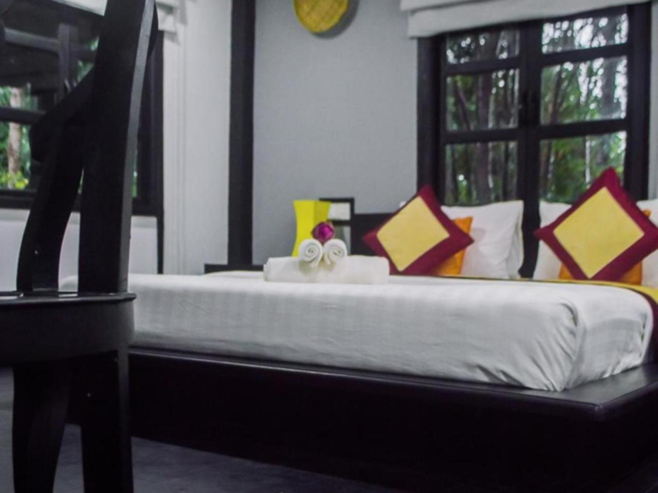 Port Hedonia Hotell Sihanoukville Exteriör bild