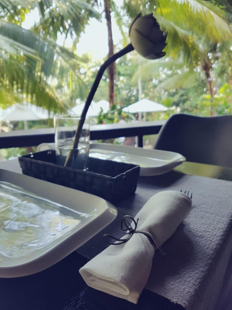 Port Hedonia Hotell Sihanoukville Exteriör bild