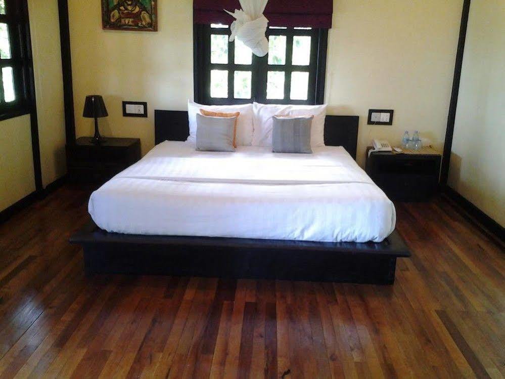 Port Hedonia Hotell Sihanoukville Exteriör bild