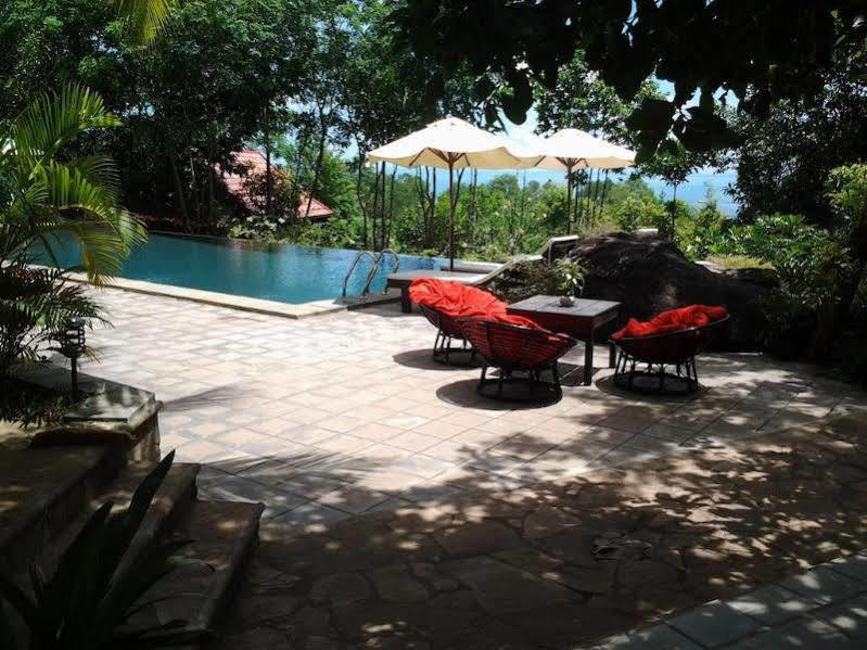 Port Hedonia Hotell Sihanoukville Exteriör bild